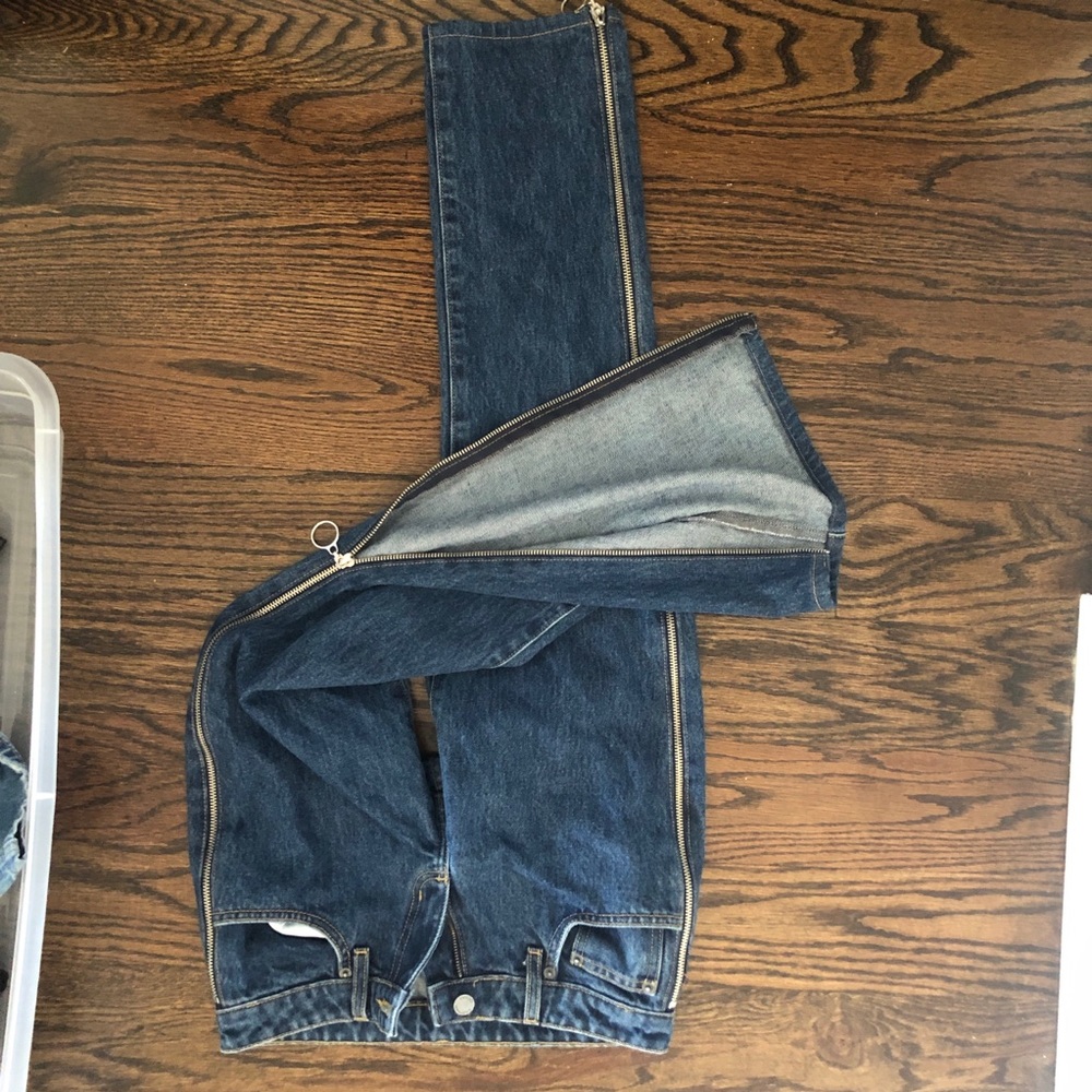CARMAD ZIPUP LOW RISE JEAN